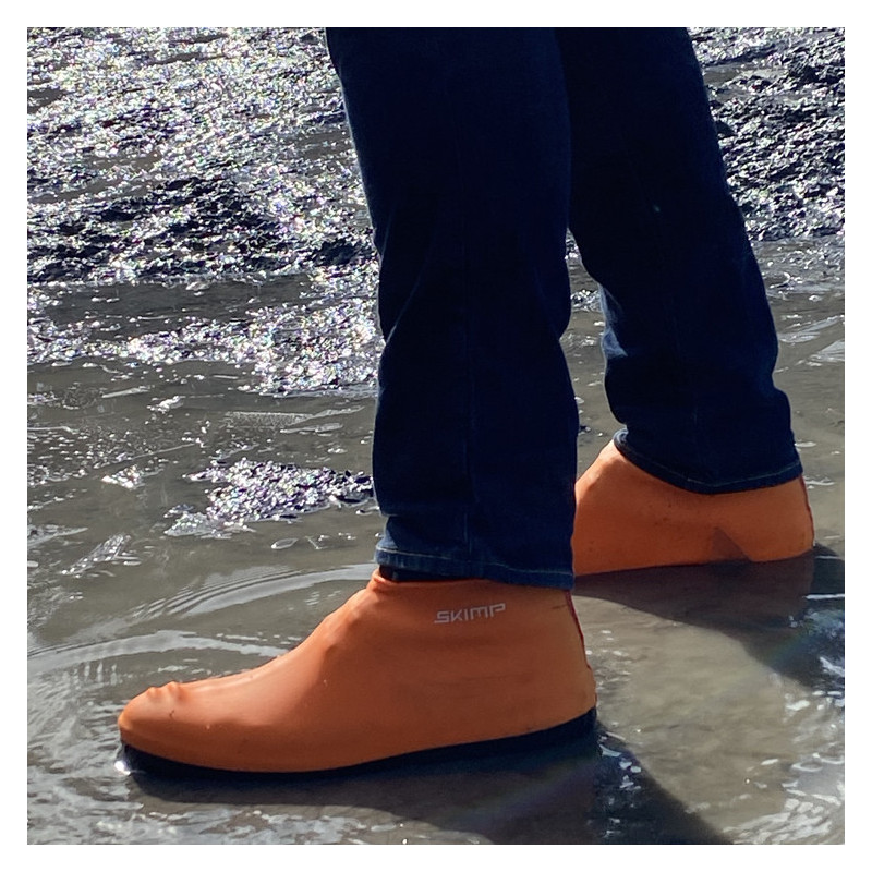 The black Fétichiste shoes cover in size L or S