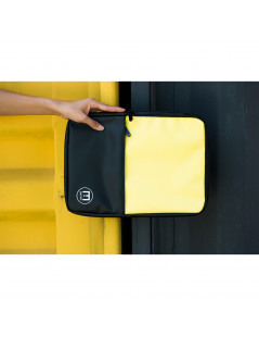 The Yellow Connectée S Laptop Cover