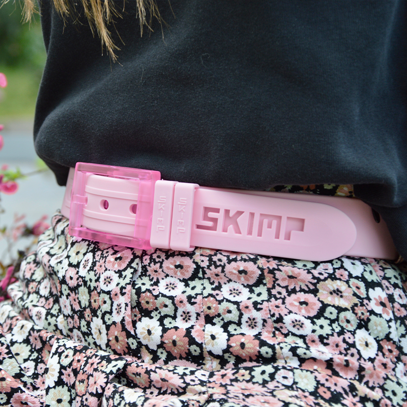 ceinture portée femme, rose pâle