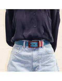 ceinture unisexe old blue et boucle bordeaux portée  femme