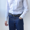 ceinture homme portée gris foncé