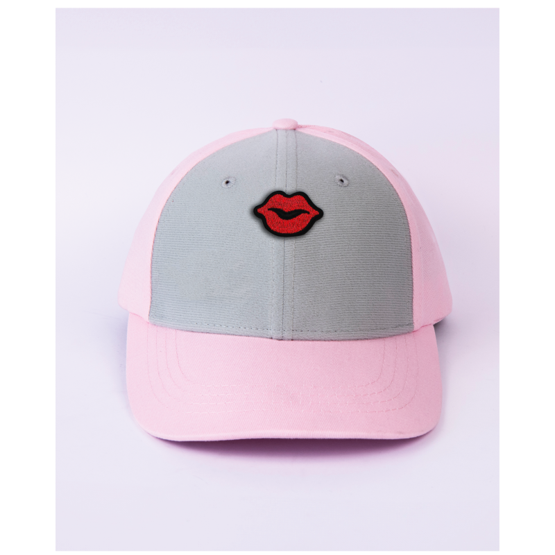 Patch brodé lèvres sur casquette