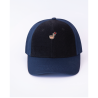 Patch main avec coeur sur casquette