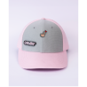 Patch main avec coeur sur casquette