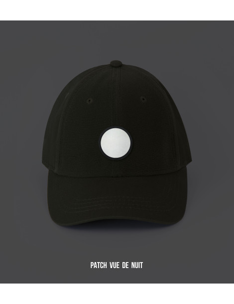 patch réflechissant sur casquette kaki de nuit