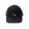 patch skate sur casquette noire