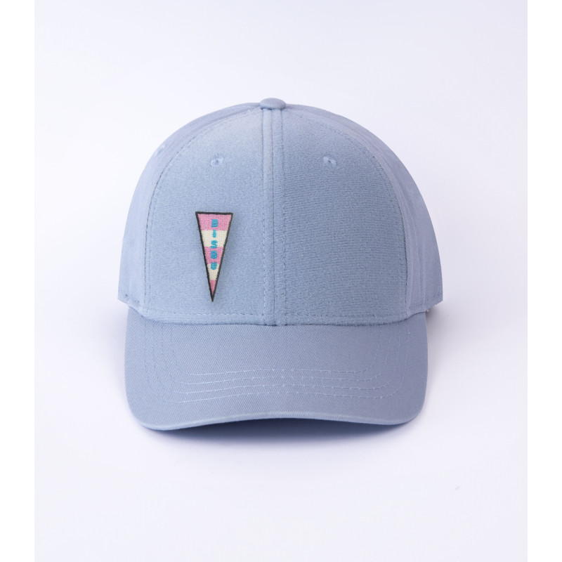 patch bisous sur casquette bleu ciel
