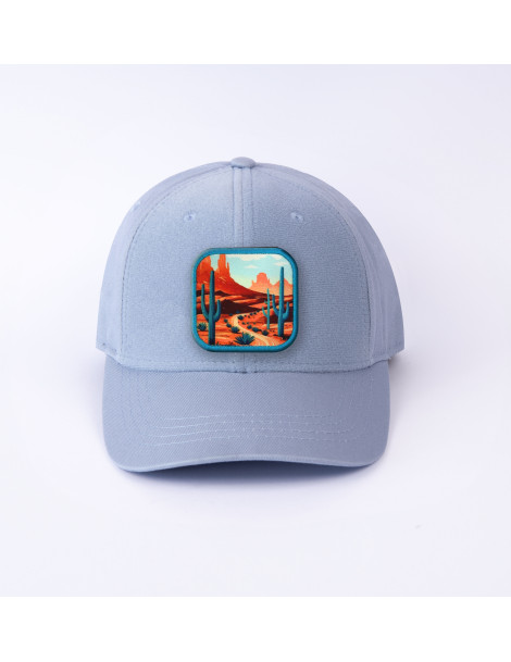 patch desert sur casquette bleu ciel